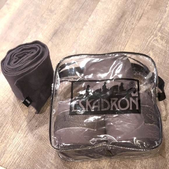 Eskadron Horse Polo Bandages Set in Gray. Heritage Collection. FS - Picture 1 of 5